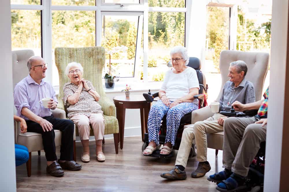 Residencia-de-ancianos-ayuda-a-domicilio